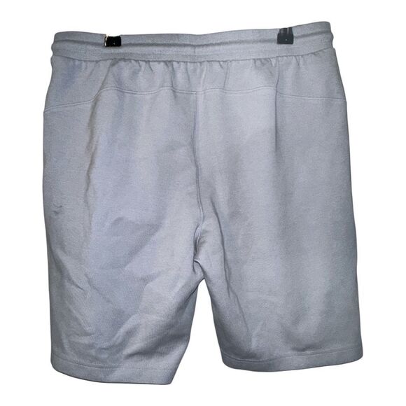 Old Navy Mens Gray Dynamic Fleece Shorts, Medium - Picture 4 of 9